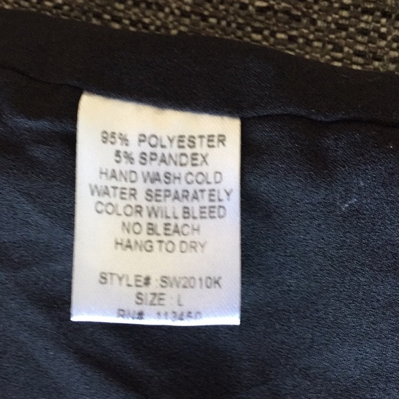 ✨ByTogether Stunning Mini Skirt✨ - Picture 6 of 8